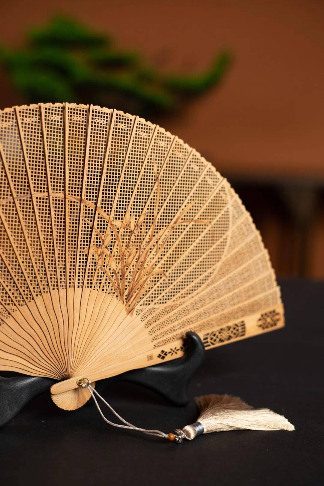 怀袖,雅物_檀香扇_檀香木_工艺