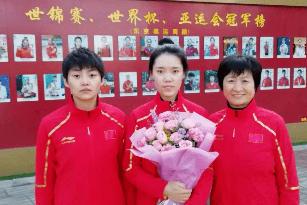 此前,赵若竹和队友在2018年世界射击锦标赛上,夺得10米气步枪混合团体