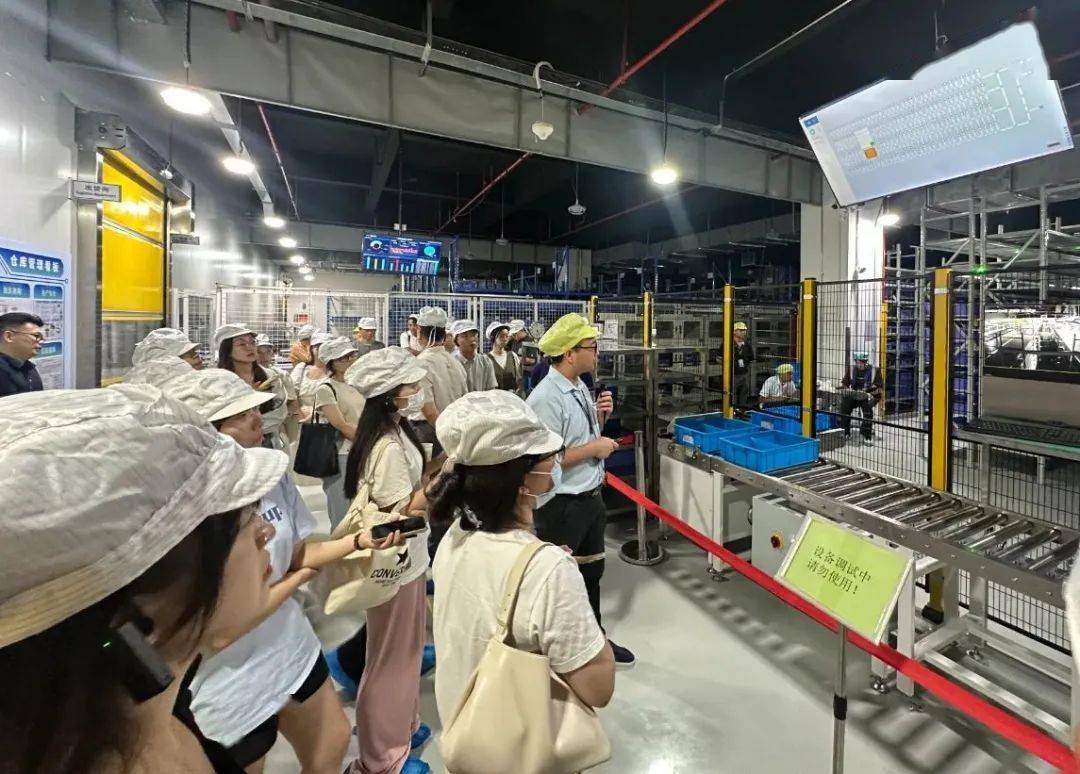 媒体参观安捷利(番禺)电子实业有限公司03安捷利(番禺)电子实业愚限