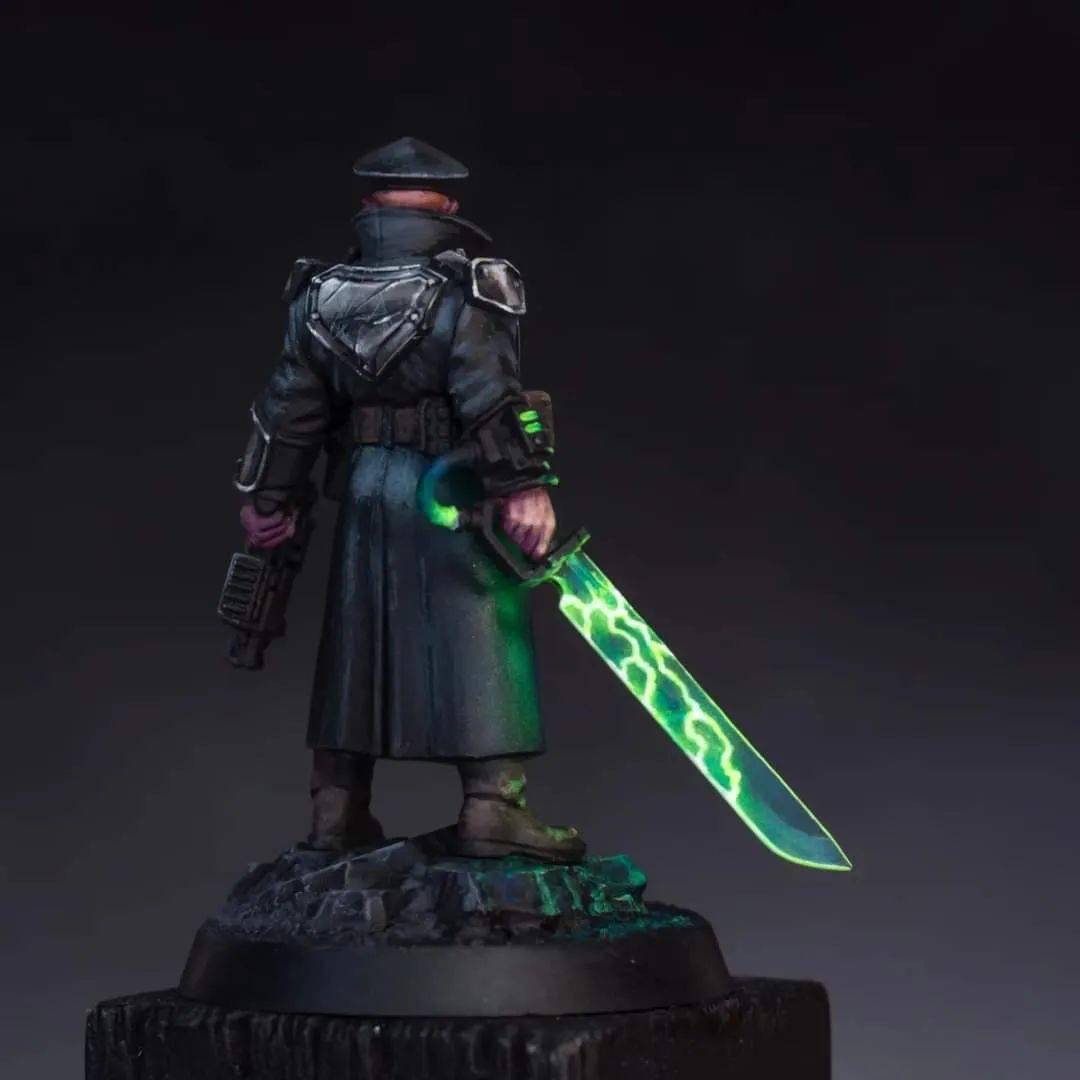 同样,荧光电浆枪eljohnson,这个绿色黑色为主色调的小景太漂亮69