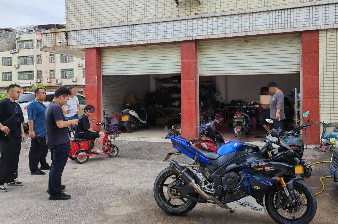 一批啊兴仔和改装摩托车被查_重点_交通_车辆