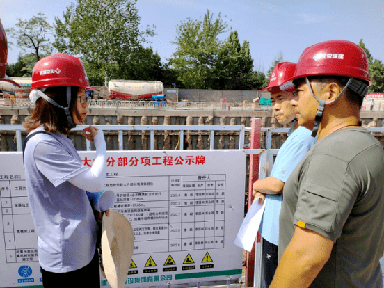 市防汛办专家组在10处在建工地隐患点督导中,针对在建项目,深基坑