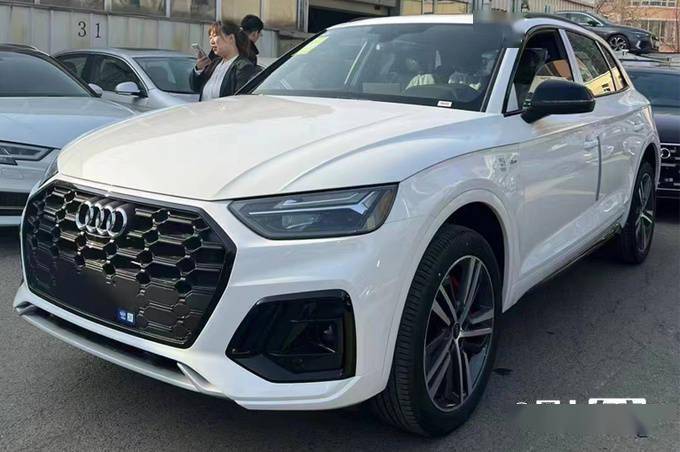 奥迪2024款q5l配置曝光!10月上市 或39.9万起售_搜狐汽车_搜狐网