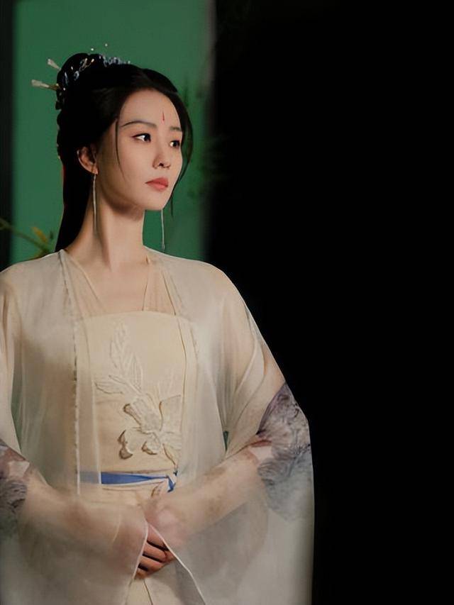 清凉之美!刘诗诗最新写真好美_东方_叶青