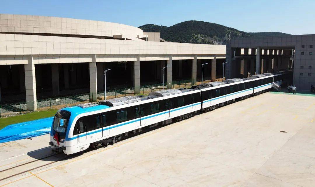 通往铜山的地铁3号线二期电客车亮相!_信息_列车_车辆