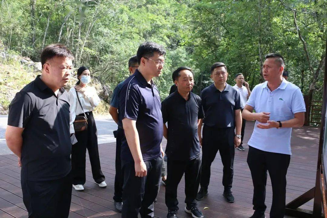 孙含欣赴荔波县调研_旅游_景区_建设