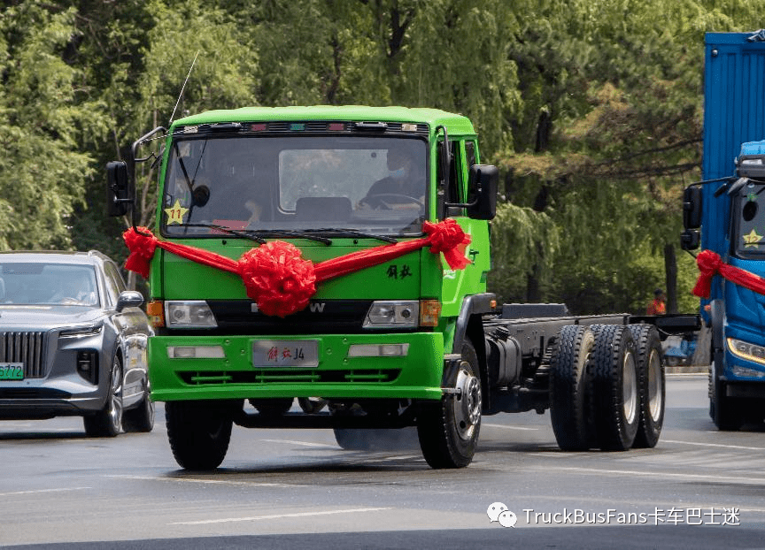 解放4x4越野卡车图片