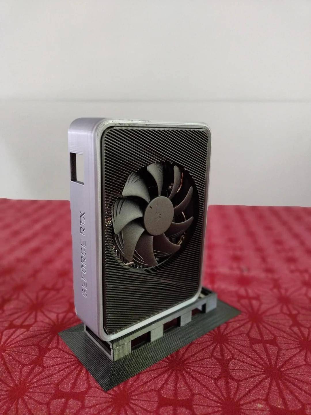 玩家打造 rtx 3060 itx "公版"显卡,内置猫头鹰风扇_型号_的设计_散热