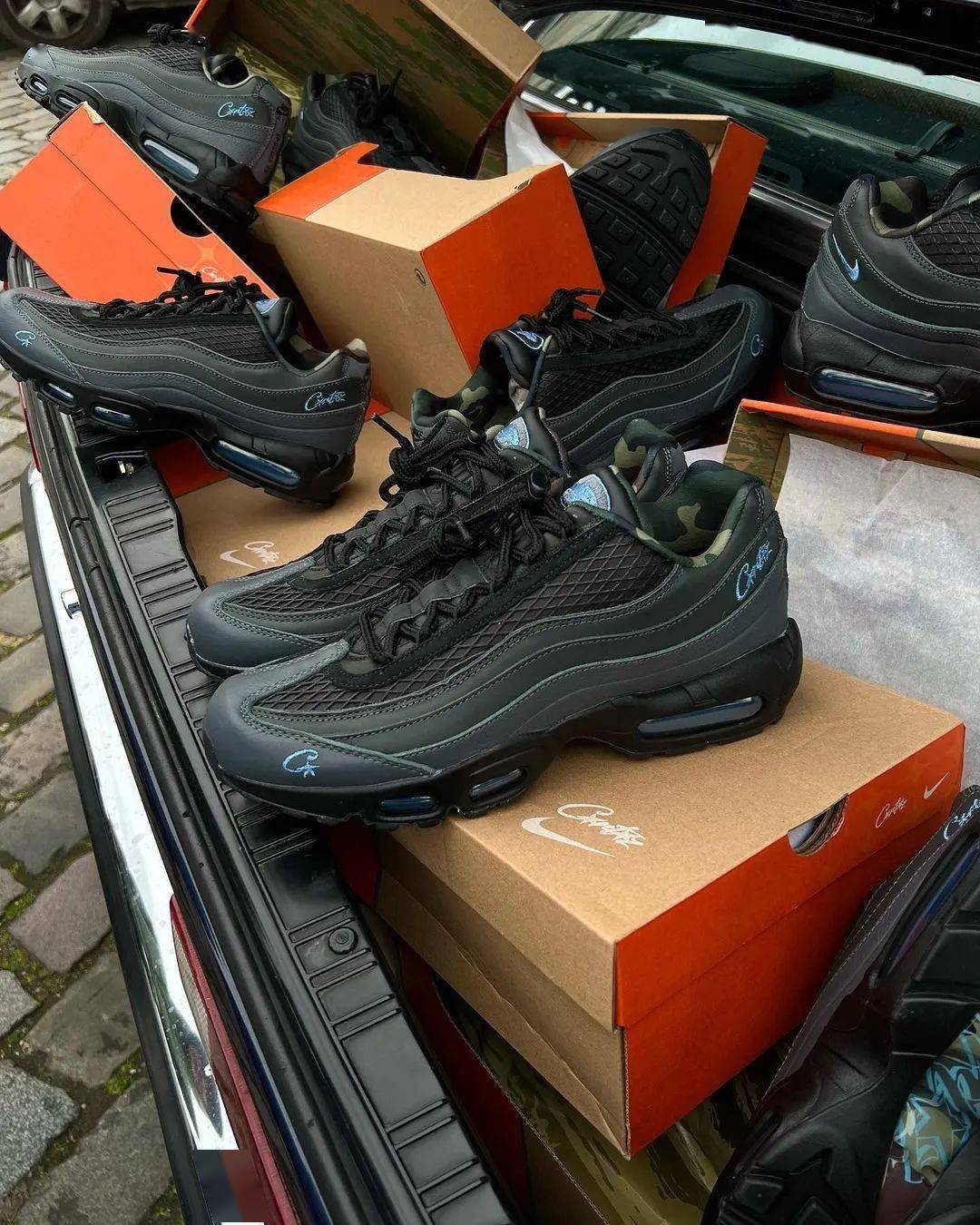 打击bot和鞋贩子,这家"炒作天花板"即将补货一墙nike联名!