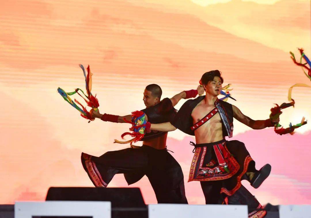 石阡非遗文化展演倍受游客青睐_温泉_旅游_活动