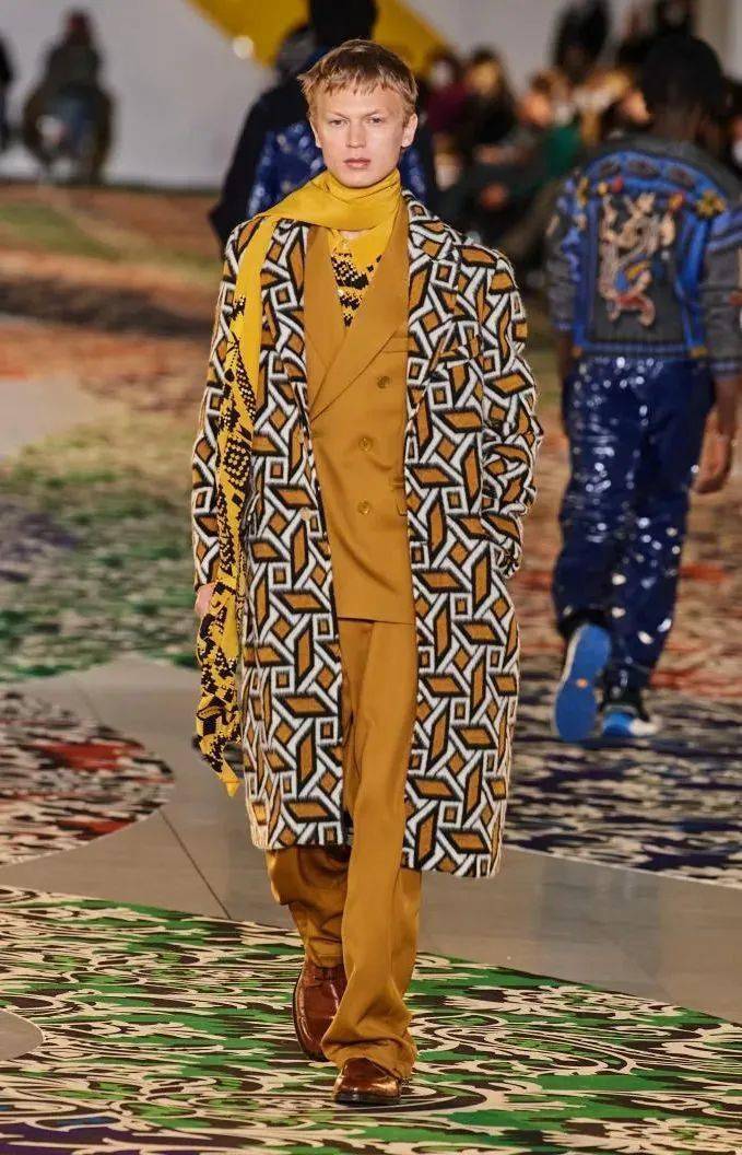 服装趋势丨解析抽象几何图案如何为服装设计注入新的时尚魅力_花纹