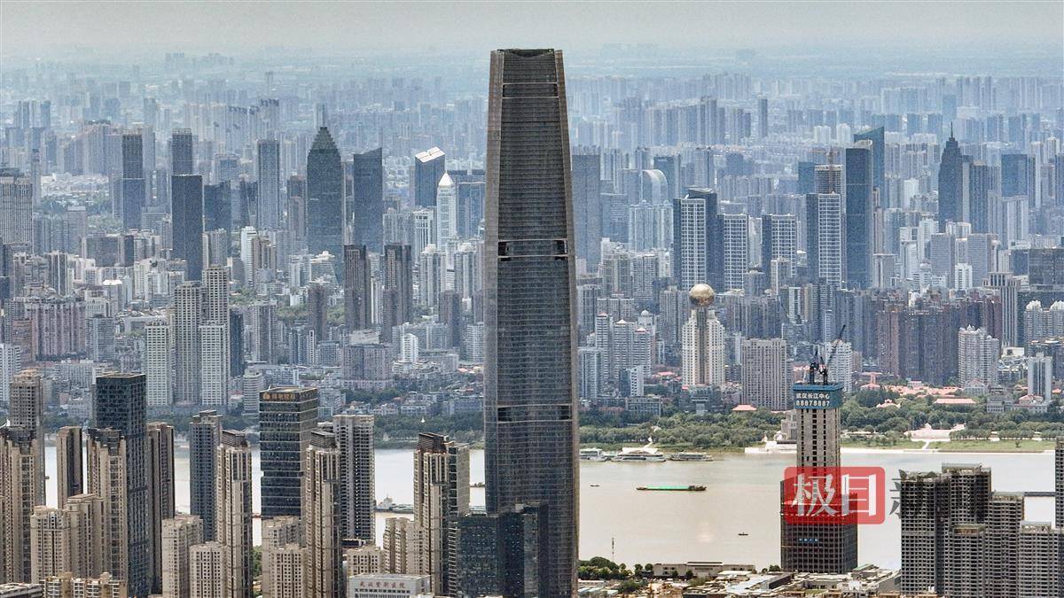 摩天武汉 天际线刷出经济新"高度"_楼宇_李辉_企业