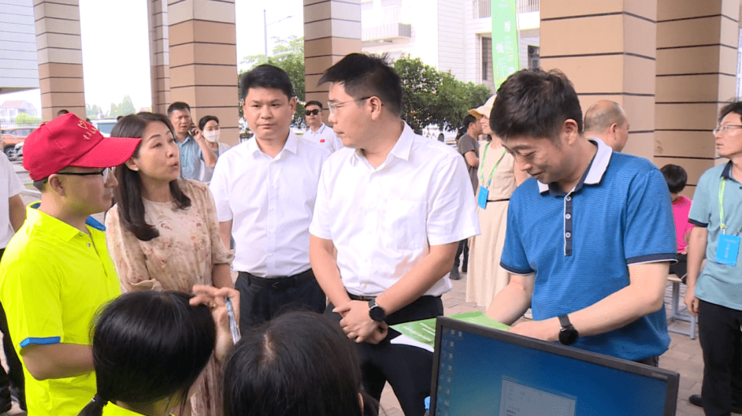 【喜迎"六运会" 有你更精彩】韩旭视察运动员村和比赛场馆_监利_情况