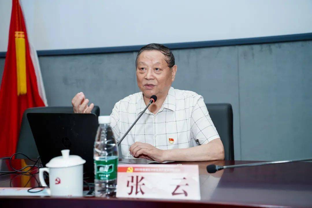 区委党校副教授孙爱霞教授,复旦大学马克思主义学院副教授唐荣堂教授