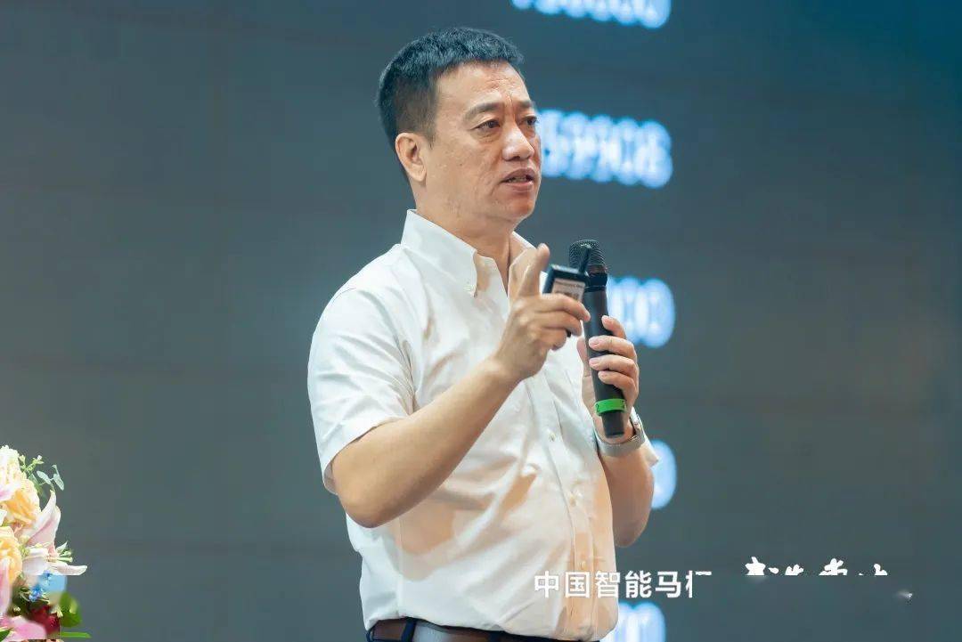 图:惠达卫浴国内营销中心副总经张宏坤新时代 新产品 新机遇消费者