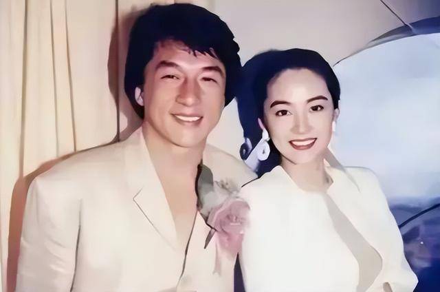 成龙变更100亿遗嘱!这次房祖名"输"惨了,小龙女赢麻了!