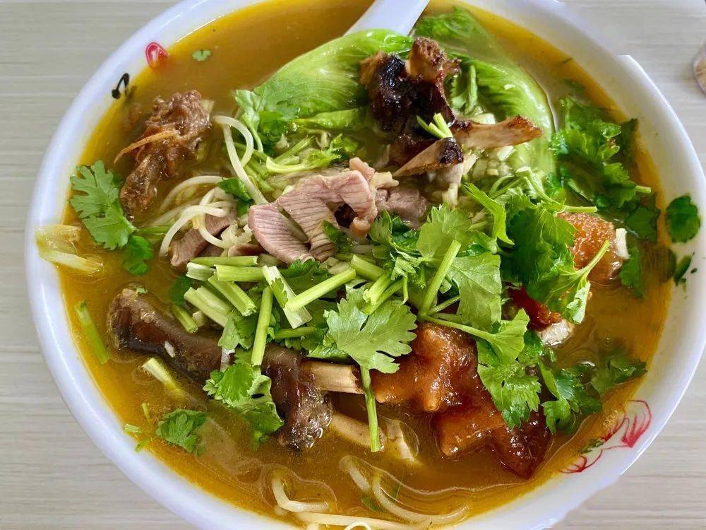 没错蒙山首家鸵鸟肉粉来啦