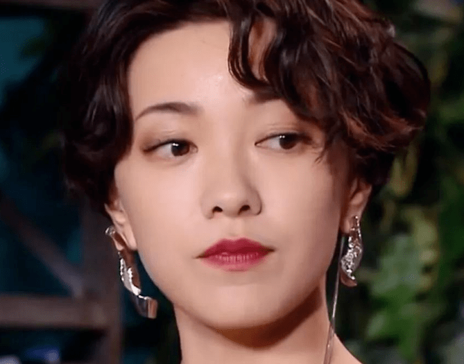 邱淑贞港风妆有代表性,轻松打造只需5步,学会立马"港"起来_眉毛_自然