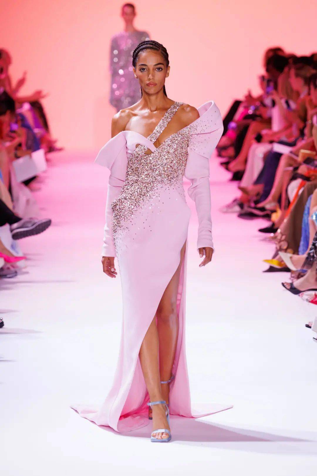 秀场| georges hobeika 2023 秋季高级定制时装秀