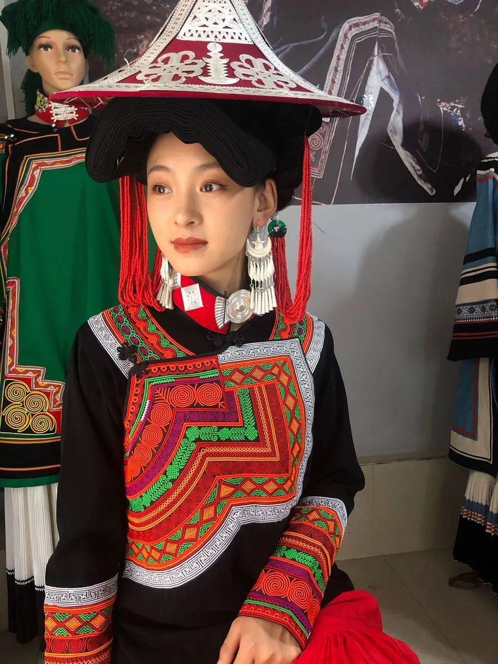 凉山这个县54名帅哥美女参加选美._贾巴_阿苦荷_拉古