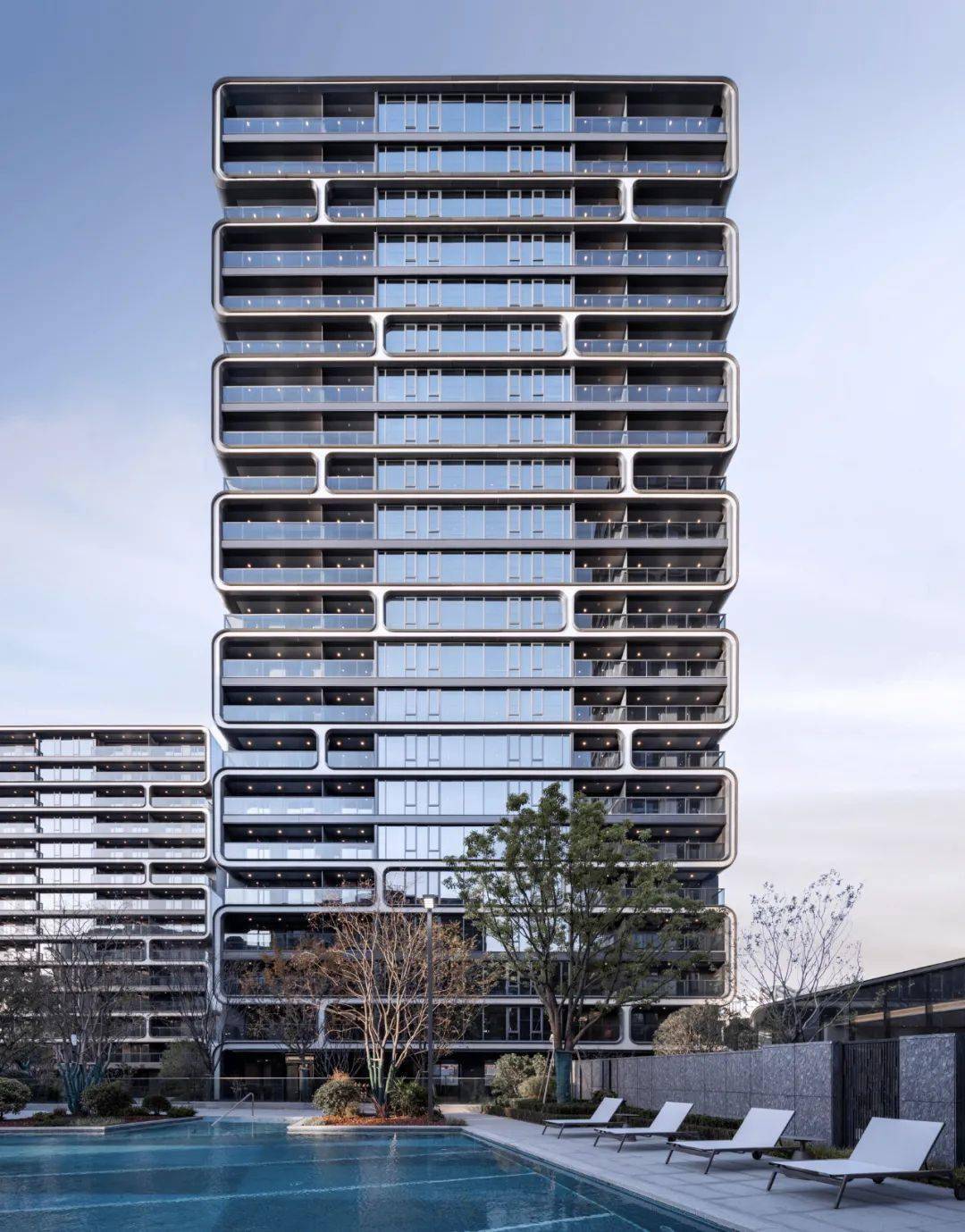 "超流体"曲线 | 豪宅立面设计新趋势_建筑_玻璃_金昌