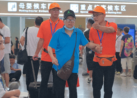 赴大运之约 "小橙子"超酷上线_服务_成都市_志愿