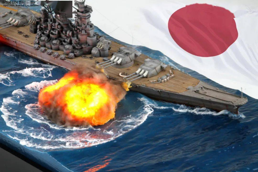 呈现了二战时期美国和日本的传奇战列舰密苏里号和大和号的激战场景