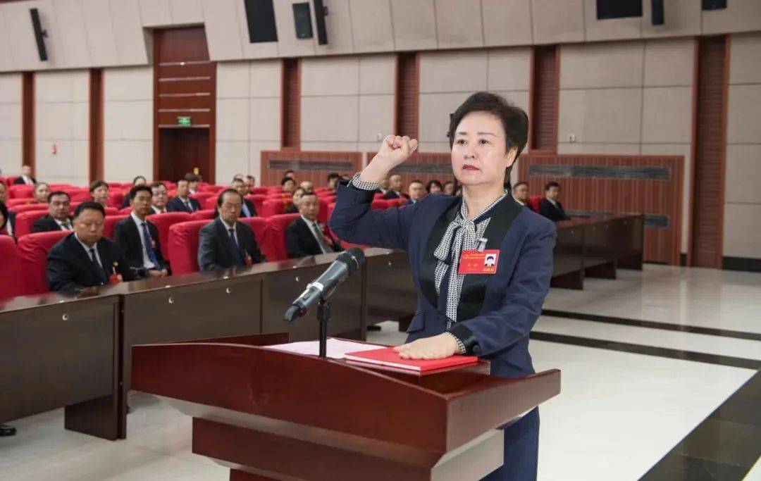 郑敏当选昌吉州州长_新疆_全州_乌鲁木齐