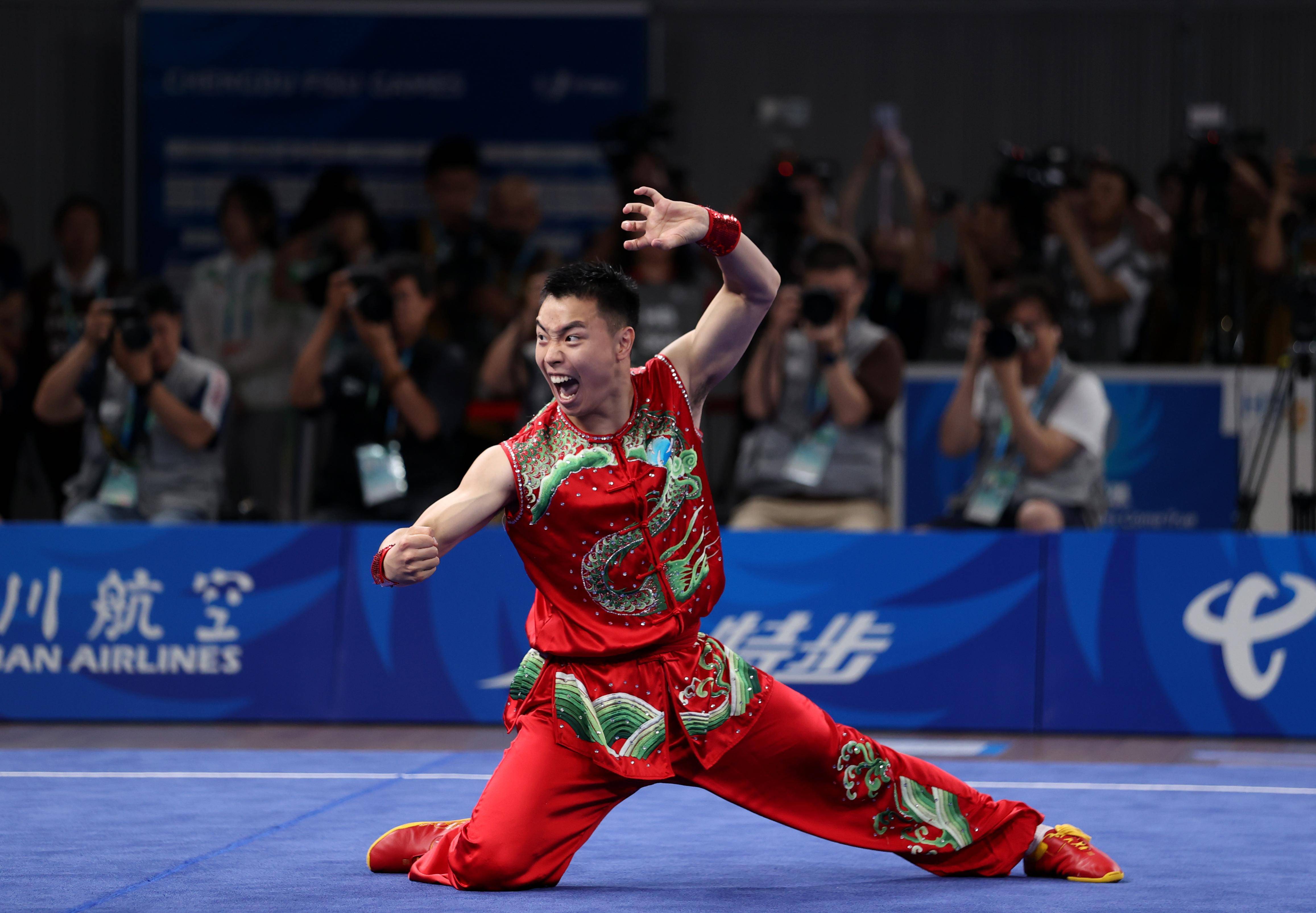 (成都大运会)武术——男子南拳:中国选手曹茂园夺冠_比赛_贾浩_新华社