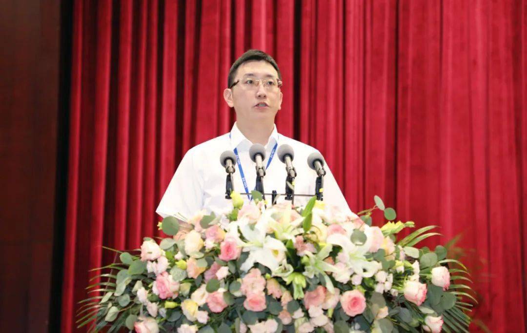 华峰集团年中董事局扩大会议召开_发展_企业_管理