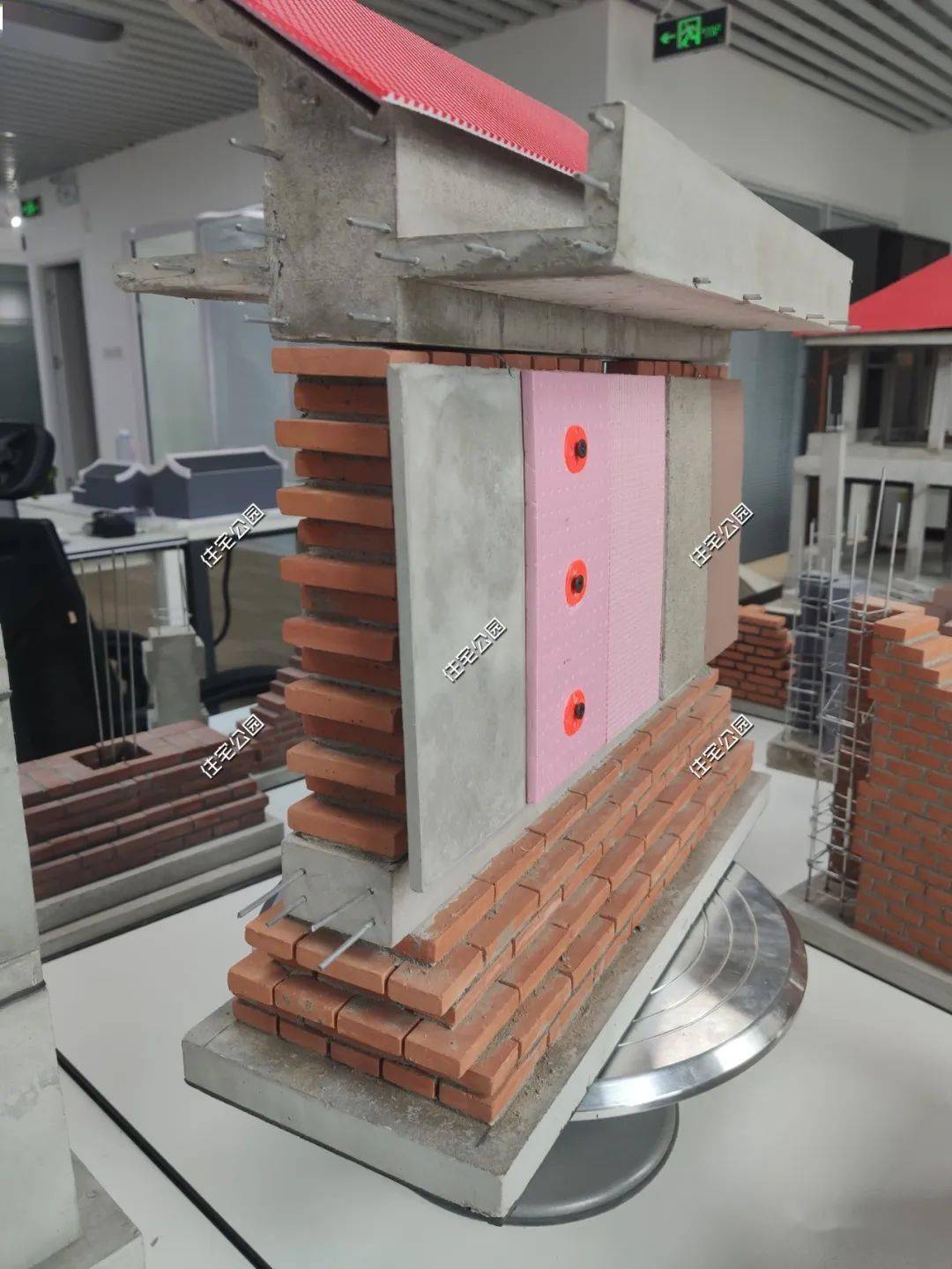 红砖水泥铁丝,施工队用于建房,我用来做手工模型