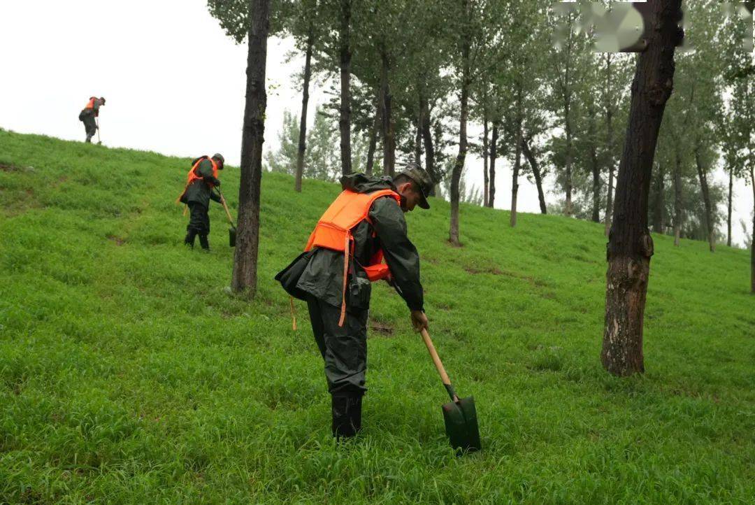 建军节,1500名武警驰援北京永定河房山段_水流_首都_金鹏
