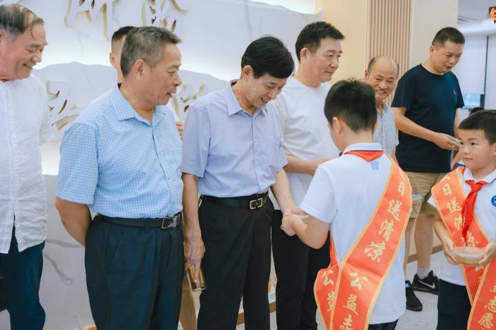 未来20天里,杭州小朋友给你送上绿豆汤_兄弟俩_陈宇鑫_叔叔