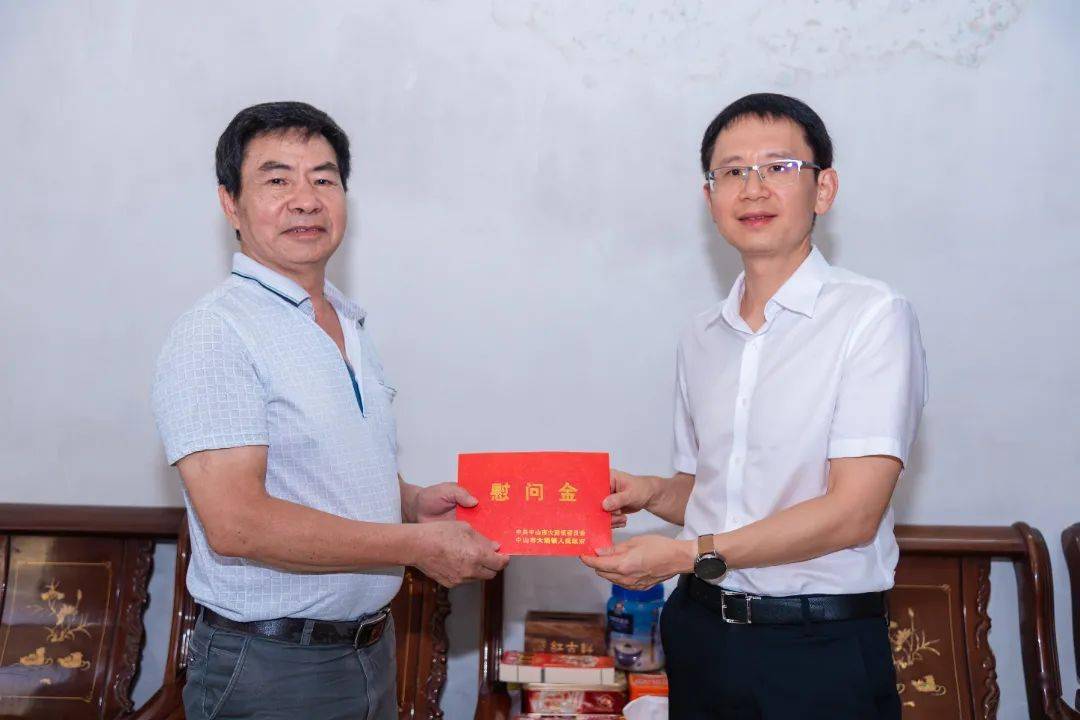 慰问暖军心,畅叙情意浓,中山军分区大校司令员李云涛率队到大涌镇开展