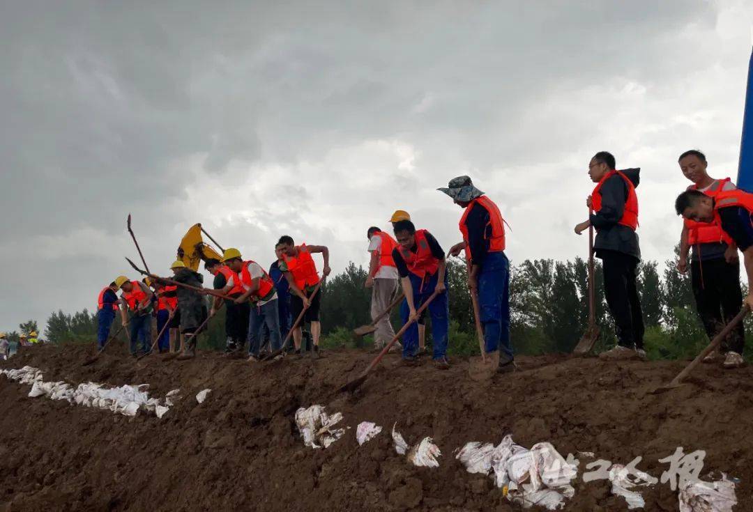 坚决打赢防汛抢险救灾硬仗 各地工会在行动_朱亚军_工作_慰问