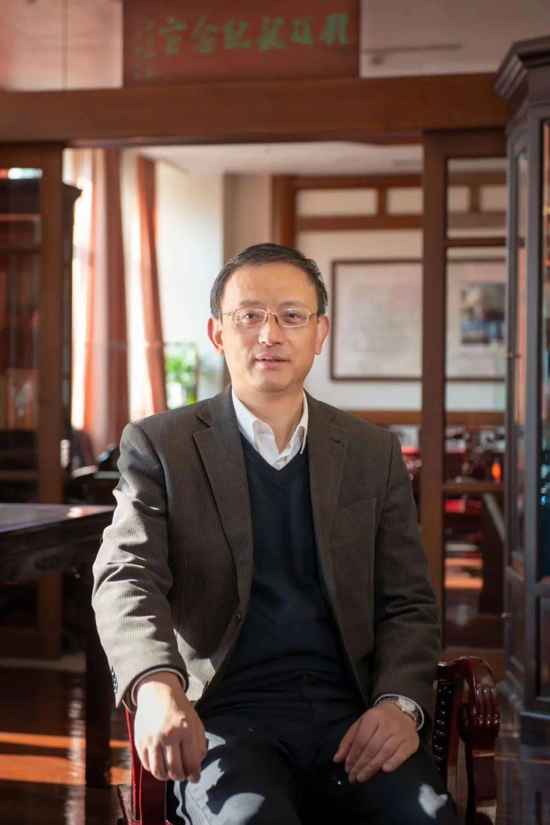 汪宁,上海大学上海美术学院副教授.许睿吉,海盐张乐平纪念馆馆长.