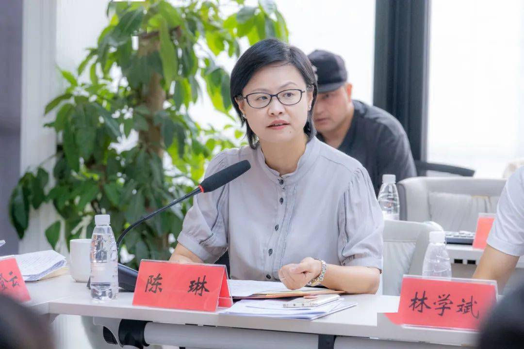 左右滑动查看复盘 谋新强信心更强业绩陈军苹表示,统战工作是全党的