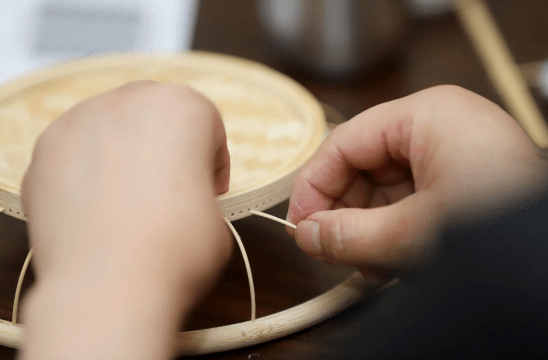 手工diy丨竹编vs藤编,谁与盛夏的适配度更高?_经纬_家具_绿色