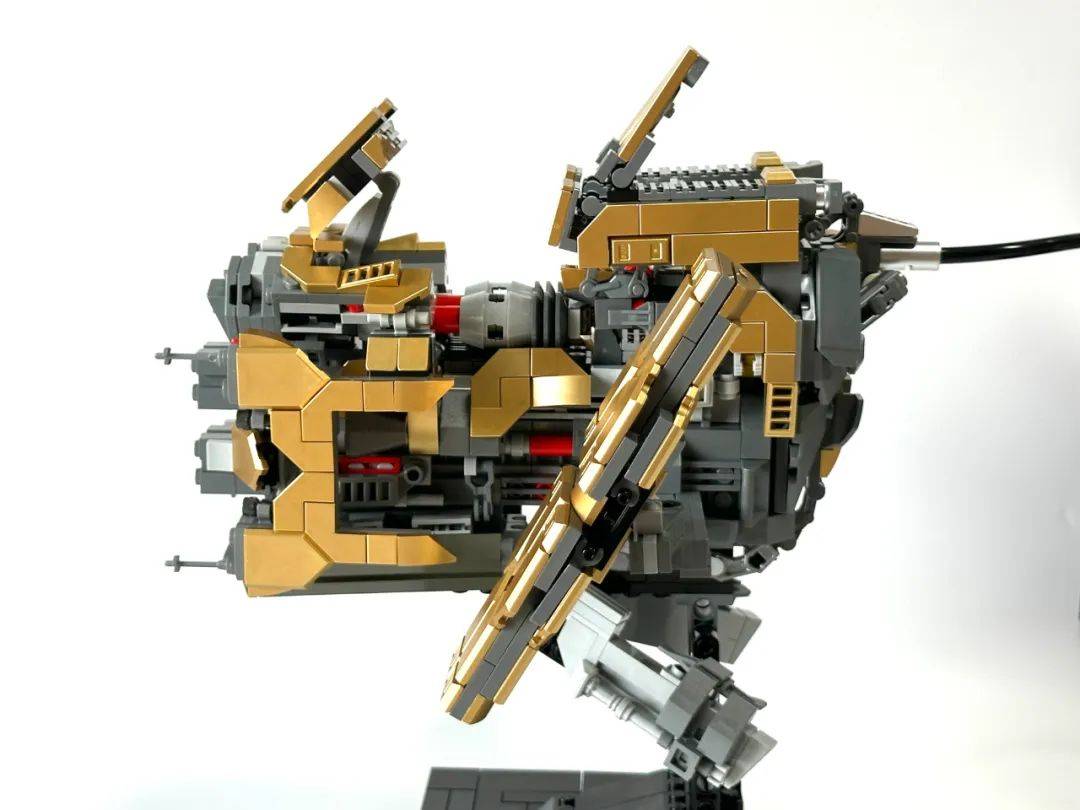 乐高moc创意机甲"红丸",小短手小短腿竟也能这么带感!_机体_公众_高达