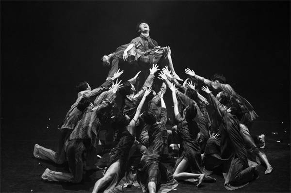 第13届"荷花奖"舞剧评奖公布,红色题材舞剧何以"四席占三"?