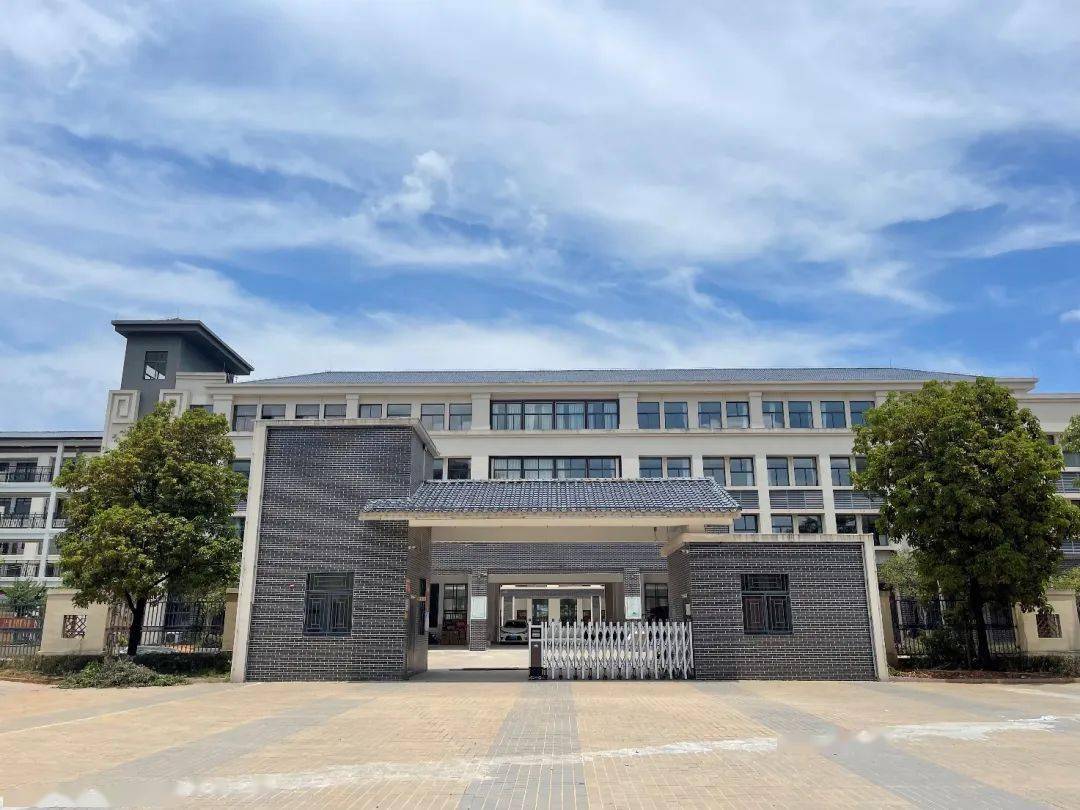 蕉岭中学桂岭校区初中七年级计划招500人_招生_登记_家长
