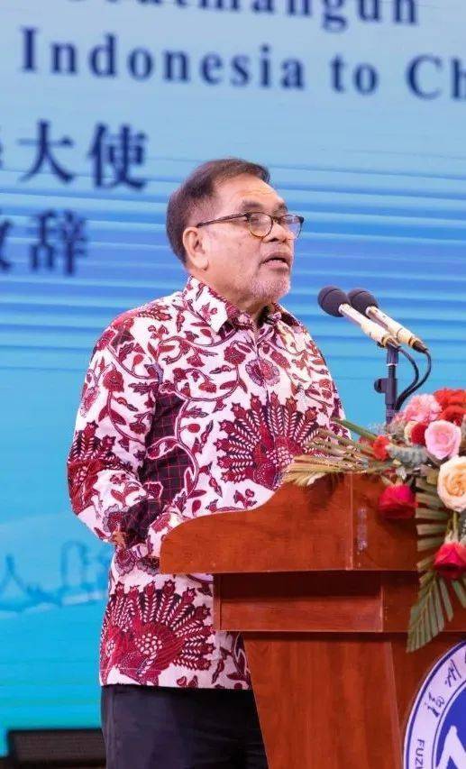 邵明松副书记在致辞中深情地谈到,青年群体富有朝气,创新有为,开放