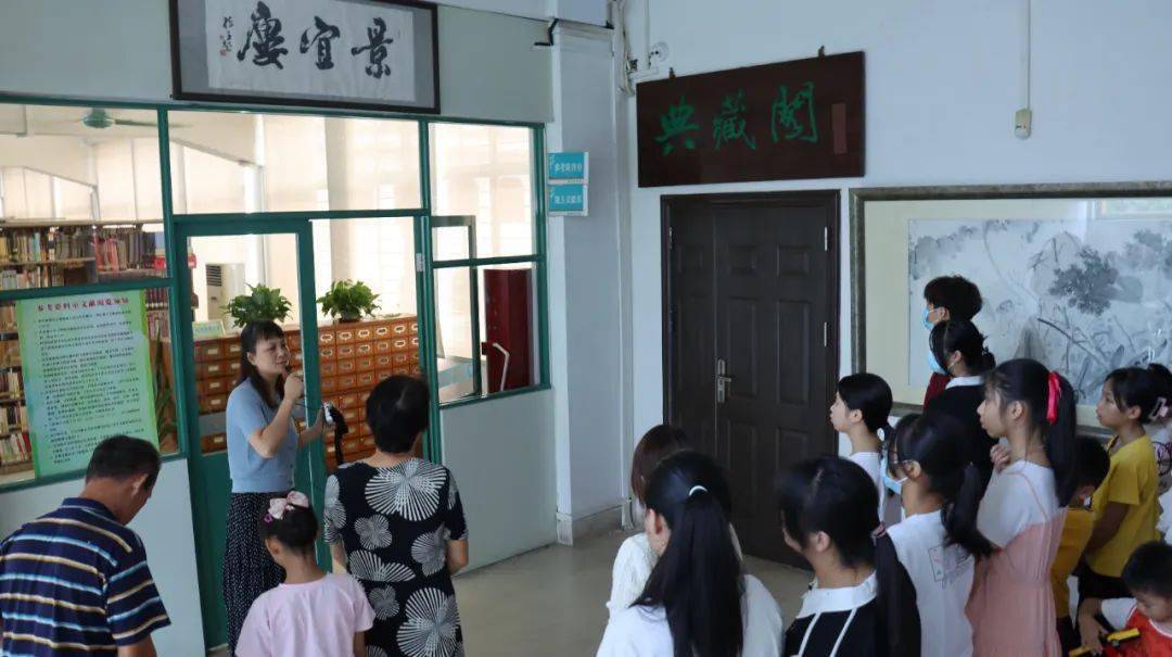 功在当代 利在千秋——记端州图书馆地方文献资源共享之"捐赠"活动