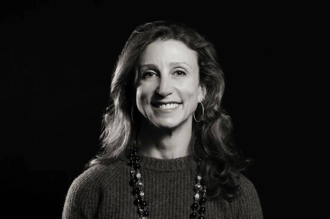 卡的发小乔治娜以及她那个超壕的纽约老钱家族_特朗普_布隆伯格_感觉