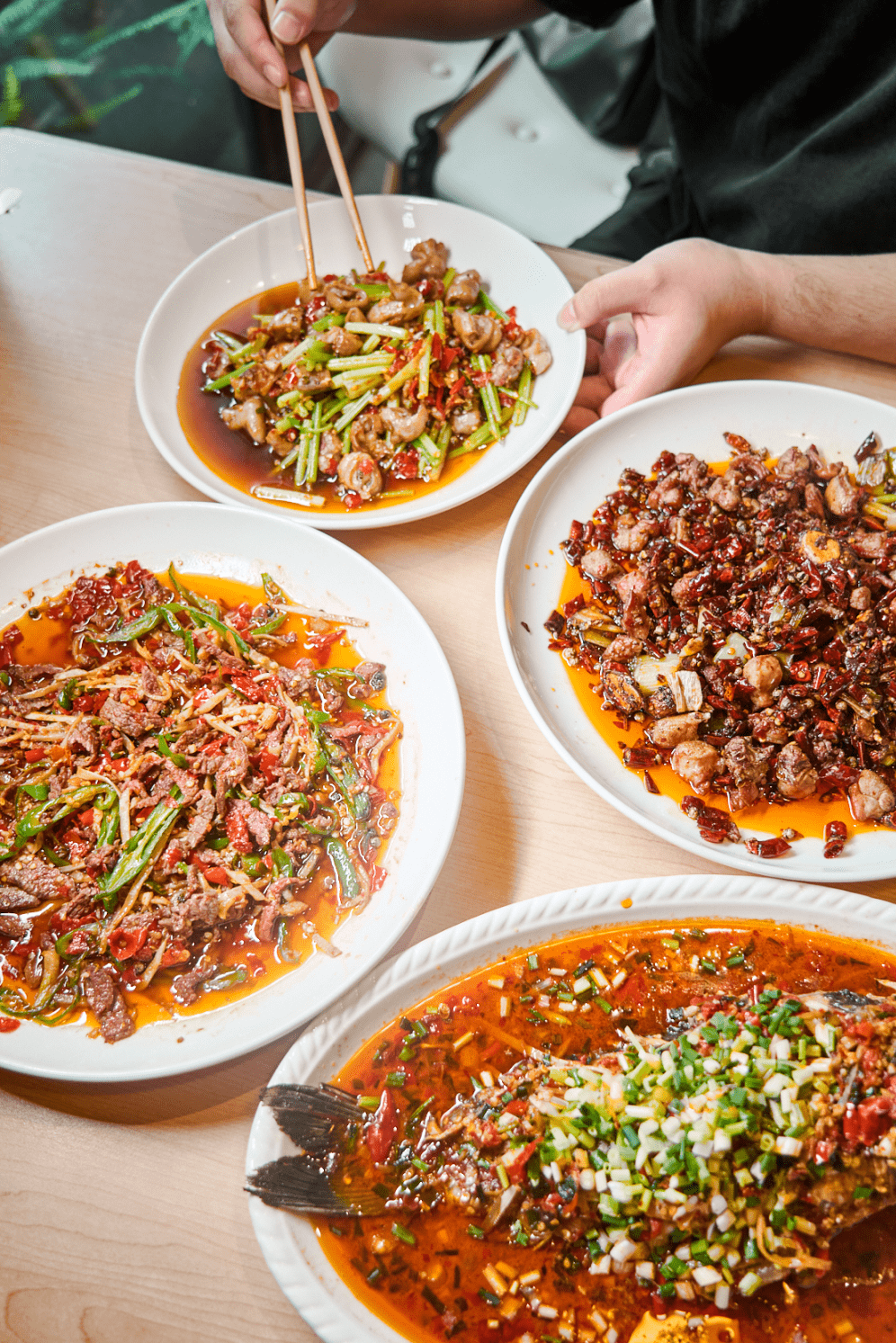 能找到这儿算你有点本事上海最神秘川菜,辣味鲜老刘特色菜还有上海最"