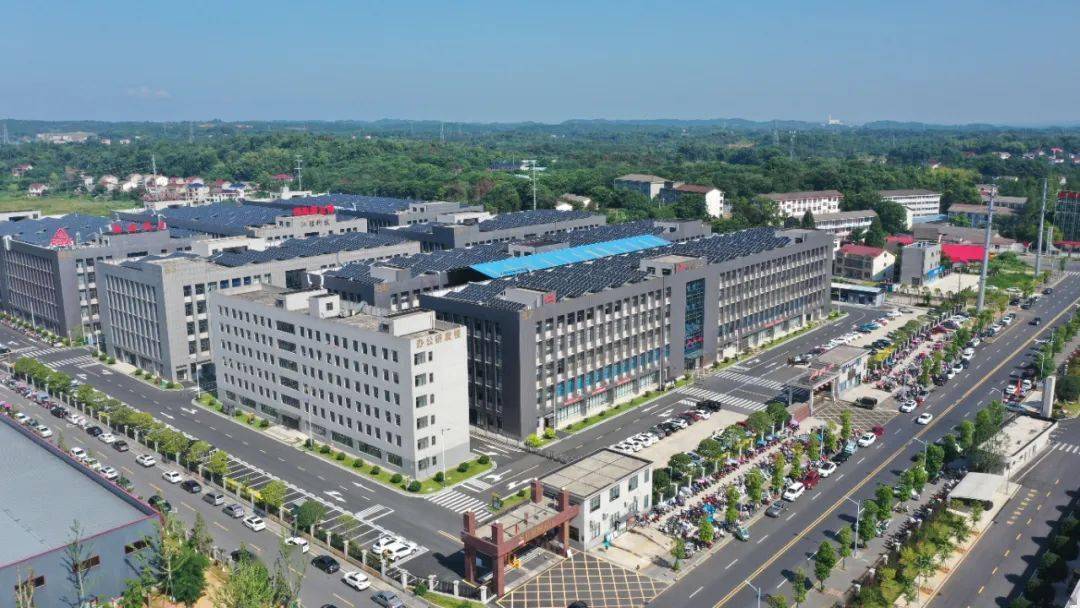 从桃纺到制鞋,穿越50年时光,湖南嘉泰三代桃源打工人的缩影_生产_裕元