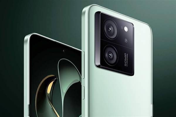 Redmi K60至尊版有白色款 员工：边框颜色很特别