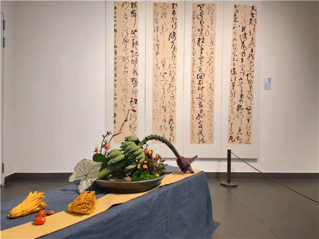 "拈花惹草",这场大展把书房和山野场景都搬进了书法展厅_空间_作品