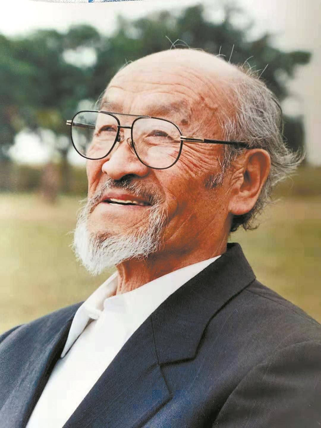 作为我国西部民歌的两位巅峰代表刀郎王洛宾近日又回到公众视野