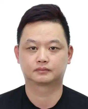 姓名:翁建春居民身份证号码:350524*********057户籍地址:福建省厦门